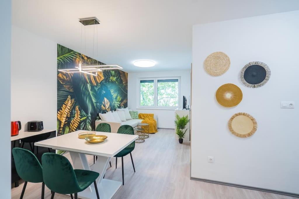 Jungle Apartment Siófok Extérieur photo